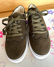 Low-Top Sneaker Kunstleder Grün/Weiß Gummisohle Schnürung EU 36