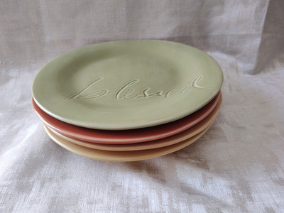 Hallmark Set of 4 Blessed/Thankful/Grateful/Abundance Plates 8-3/4''
