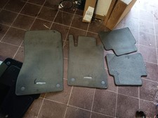 Original Fussmatten Veloursmatten Mercedes E-Klasse W211 S211 Bj: 2002-2008 grau Original Fussmatten Veloursmatten Mercedes E-Klasse W211 S211 Bj: 2002-2008 grau
