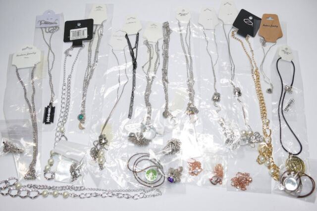 25x Modeschmuck Ketten Anhänger Schmucke Kette Konvolut Halskette NA9024 25x Modeschmuck Ketten Anhänger Schmucke Kette Konvolut Halskette NA9024