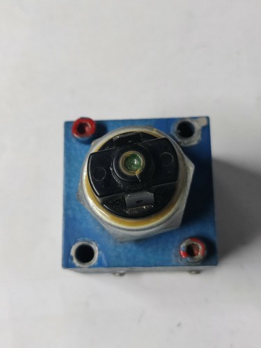 Wabco/Rexroth 3526010240 Pneumatic Directional & Pressure Control Valve 002 0581 - Picture 3 of 3