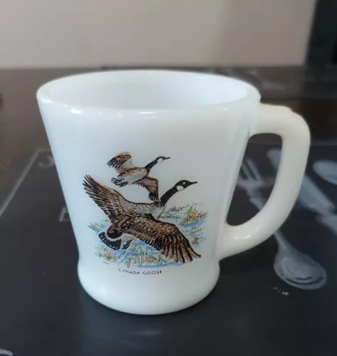 Vintage Fire King Oven Ware "Canada Goose" Game Bird Coffee Mug Cup Milk Glass ❤