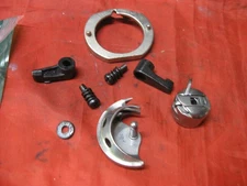 Singer 5525 5528  Sewing Machine Bobbin Case Cap Race Hook  VINTAGE