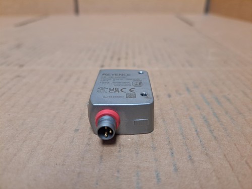 Keyence Laser Sensor Part No. LR-ZB100C3P - Picture 3 of 8