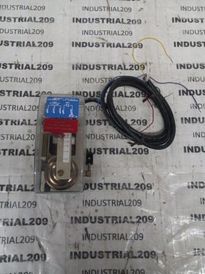 JOHNSON CONTROLS E/P TRANSDUCER EPT-101-2 ''CRACKED LID''