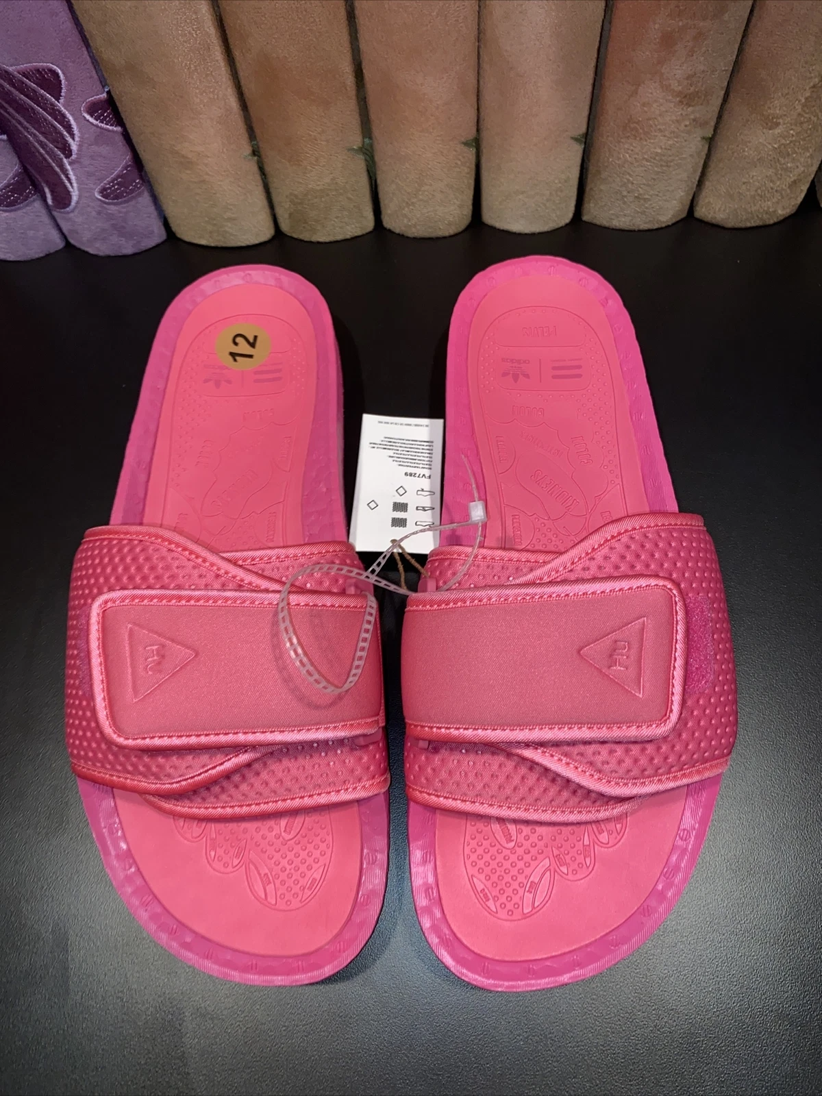 Adidas Boost x Pharrell Slides rosa da uomo taglia 11 FV7289 Chancletas HU