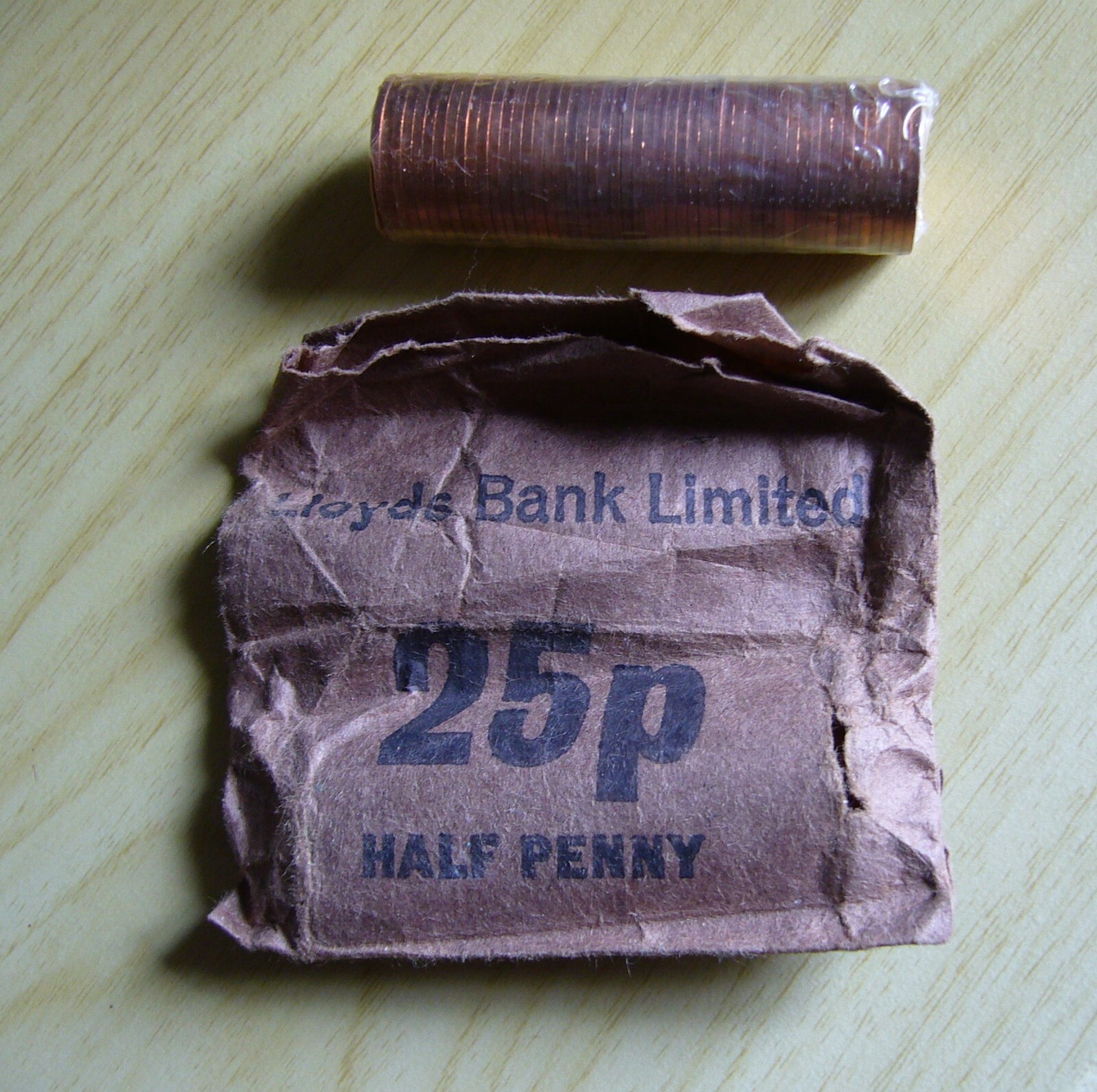 Sealed Pack of 50 Half Pence 1971 Coins with ORIGINAL LLOYDS BANK BAG