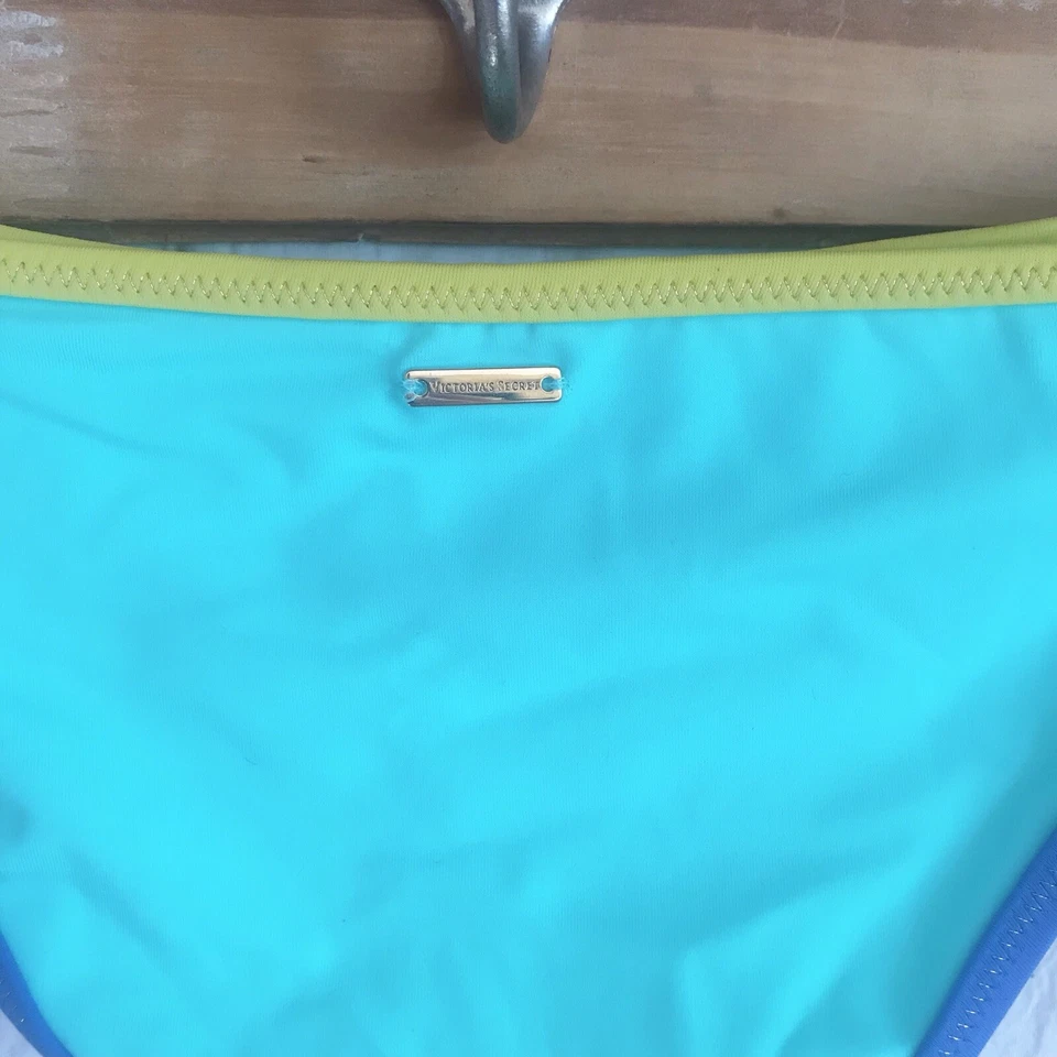 Nuevo con etiquetas Victoria’s Secret Swim M verde azulado liso con tiras descarado mediano M parte inferior de bikini M Foto 3 de 3