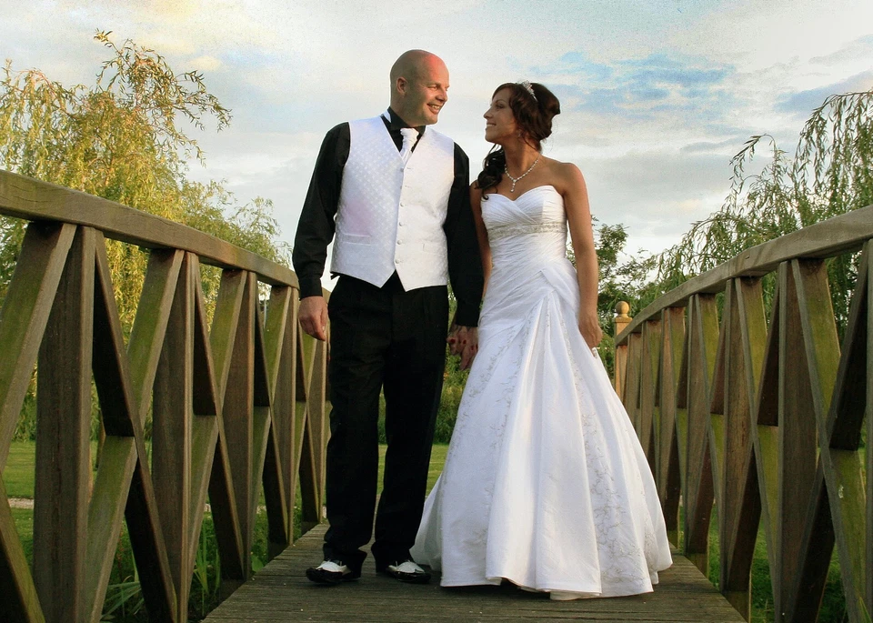 Fotografia professionale per matrimoni ed eventi - Fotografo a noleggio Denbighshire - Immagine 2 di 4