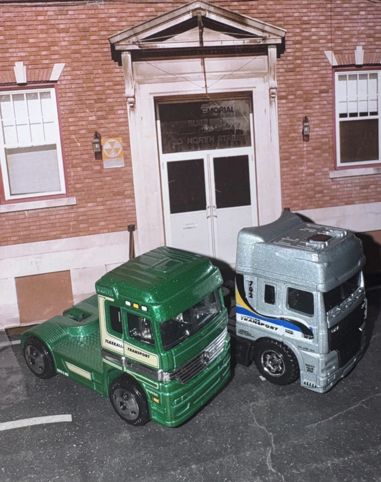 Lot Of 2 DAF HF 95 Space Cab City Action New Loose Fresh From Package Diecast - Image 4 of 4