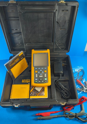 Fluke 123 20MHz Industrial ScopeMeter Scope Oscilloscope Multimeter