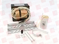 TAMLITE LIGHTING BKMHF400 / BKMHF400 (NEW IN BOX)