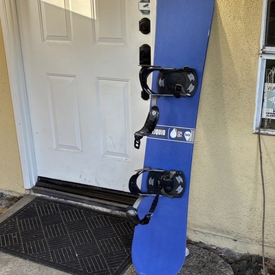 Vintage Liquid Twin 156 (cm) Snowboard with  Killer Loop  Bindings Included