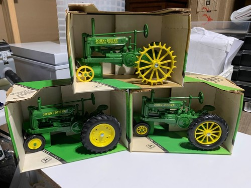 Lot of 3 ERTL 1934 John Deere Model A Tractor 50th 1/16 538-10DB 539-10D0