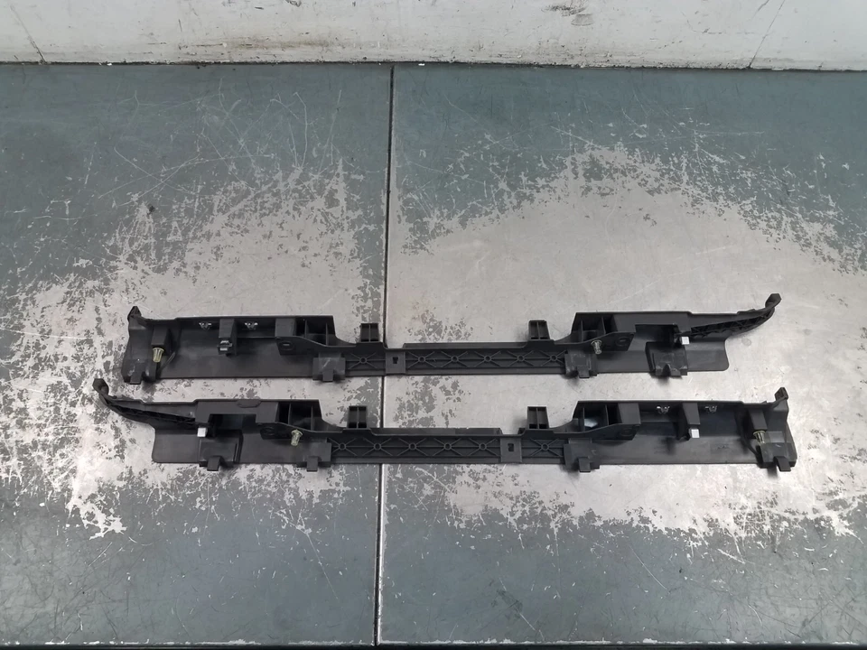 2015 Porsche 911 Turbo S 991 Door Sill Plate Brackets #0222 LL6 - Image 4 of 4