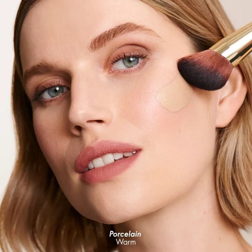 Oriflame Giordani Gold Long Wear Mineral Foundation SPF20 - Light Ivory Neutral. - Picture 3 of 5