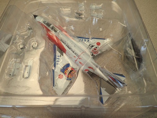 Hobbymaster HA19011 1:72 McDon Douglas F-4EJ Kai 302 Sq F-4 Final Year Sealed - Picture 5 of 23