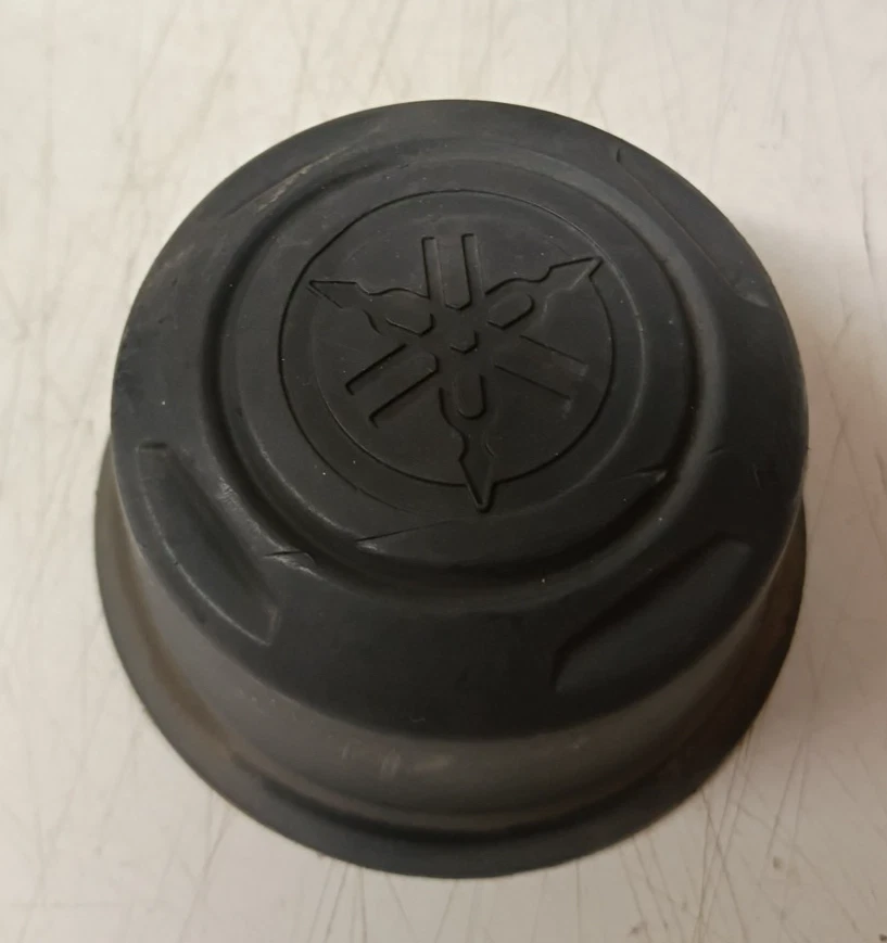 Yamaha Grizzly 450 Wheel Center Dust Hub Caps OEM 2P5-F512A-00-00 - Изображение 2 из 4