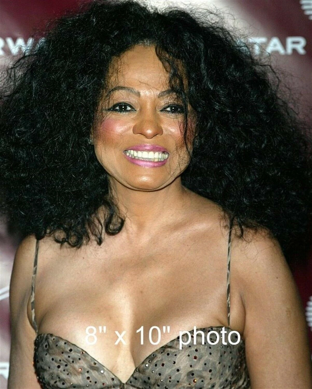 DIANA ROSS photo #3 de supreme diva en robe décolleté LÉOPARD sur TAPIS ROUGE L171