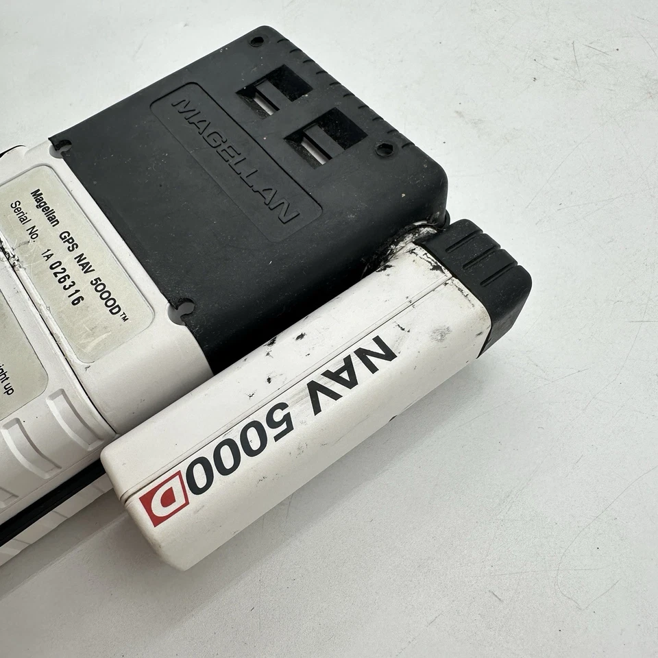 Vintage Magellan GPS NAV 5000D Personal Navigator GPS Handheld - Image 4 of 4