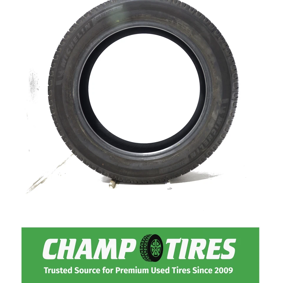 Juego De 4 Michelin Defender 2 105 H P235/55R19 Usado 9/32nds Foto 2 de 4