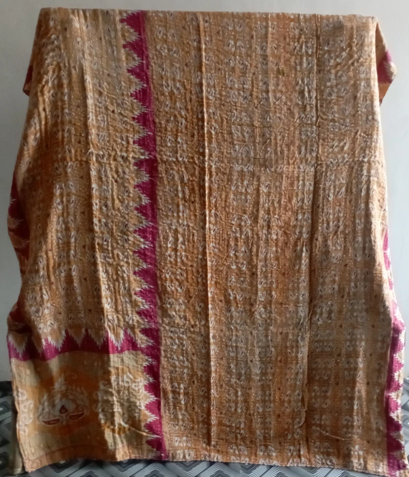 Colcha de algodón Kantha vintage hecha a mano india doble Gudari Foto 2 de 2