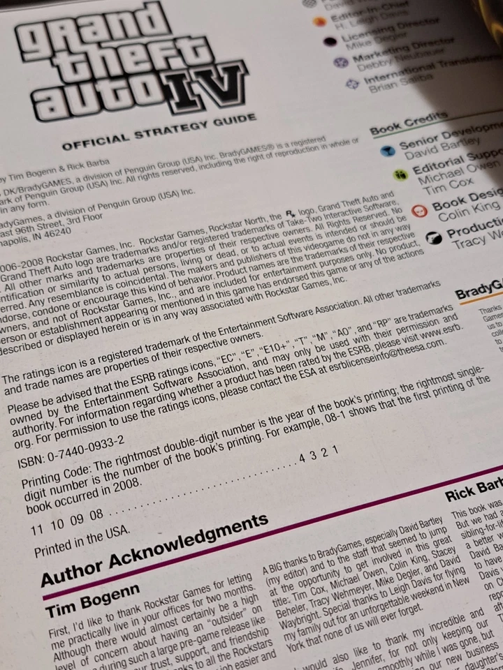 Grand Theft Auto IV GTA 4 Official Strategy Guide Brady Games with Map 1st print - Image 3 of 4