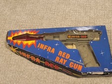 KK  8238 Infra Red Ray Gun Toy NOS Batteries Not Included Worn Box