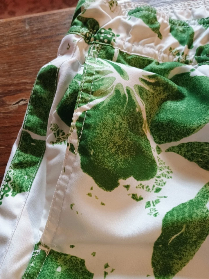 Men's Medium Mossimo Supply Co. Netted Swim Trunks Palm Leaves Multiple Pockets - Image 4 of 4