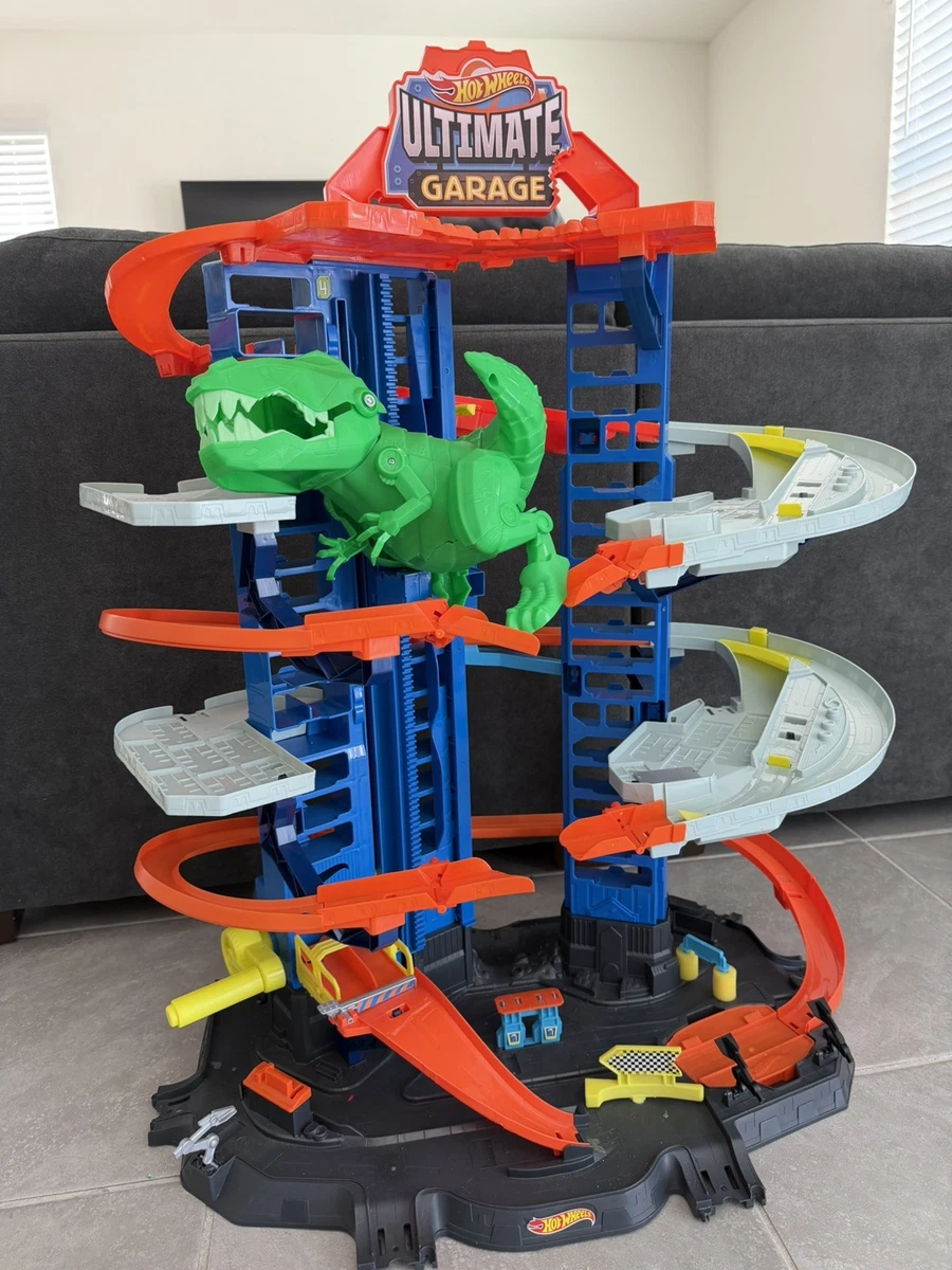 25+ Hot Wheels Ultimate Garage Plastic Diecast Vehicle Play Sets
