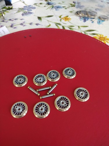 romford / Markits wheels 18mm X 8 +Axles. (X) 00 Gauge