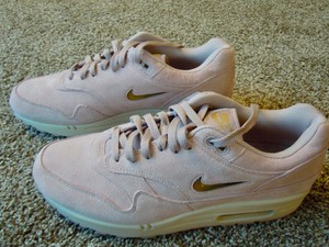 nike air max 1 premium sc neutral olive & metallic gold