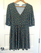 ASOS DESIGN Green Floral Mini Swing Dress Babydoll Silhouette V-Neck Size 12