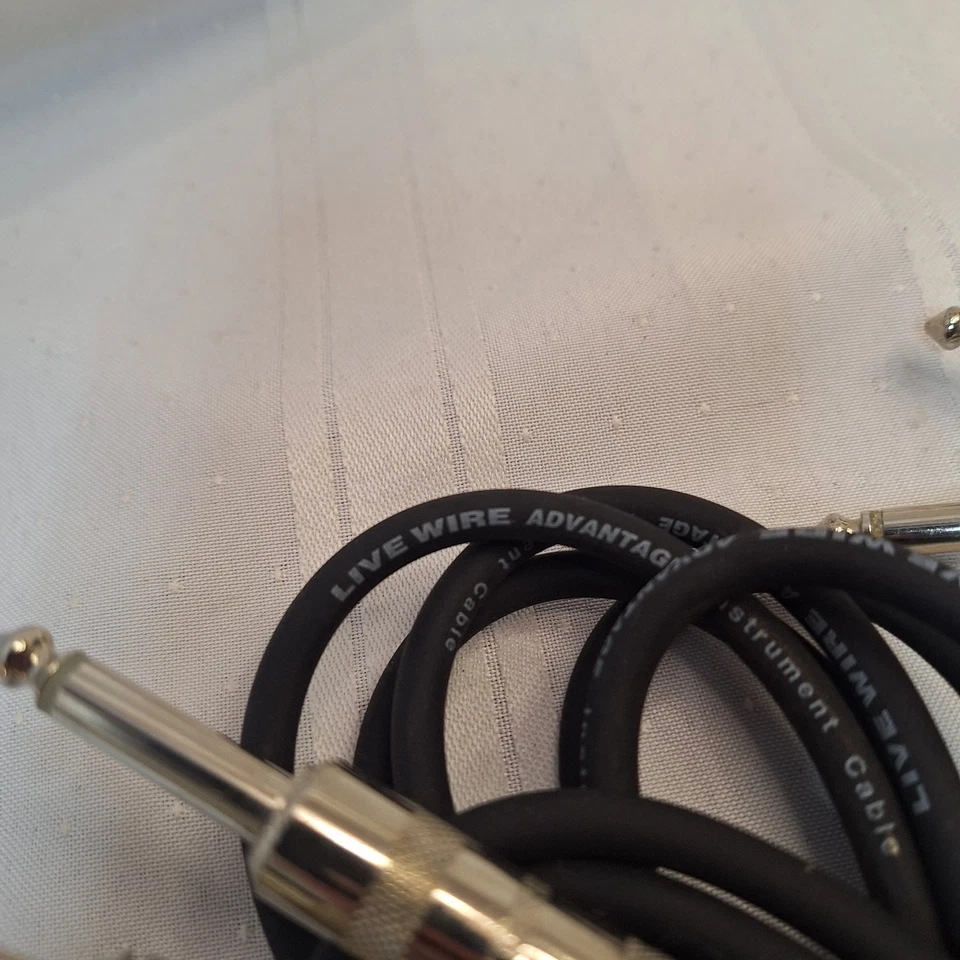 Lote de cables de instrumentos Livewire Advantage 10 pies X2+ paquete de 15 pies O 3 etapas banda en vivo Foto 4 de 4