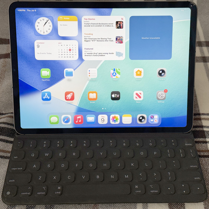 Apple iPad Pro 11-inch M1 256GB WiFi+Cellular - MHMV3LL/A - A2301 - BROKEN GLASS