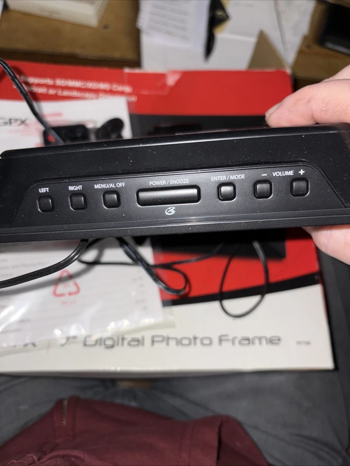 GPX PF708 - LCD Digital 7" Photo Frame Remote. In Box W/ Instructions. Tested - Image 4 of 4