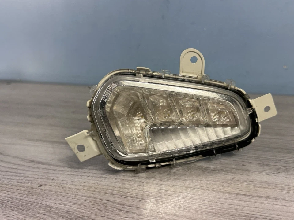 VOLVO V40 2014 DAYTIME RUNNING LIGHT LED 31323116 (UK Drivers SIDE) 2012-2016/RH - image 2 of 4