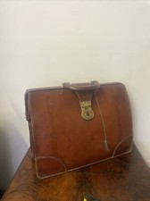 Mid Century Leder Aktentasche mit Stronghold Messingverschluss mit Schl&uuml;ssel