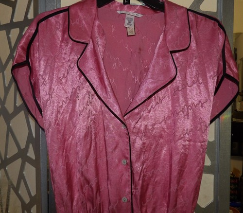 VICTORIA'S SECRET SIGNATURE LOGO SATIN LIKE PINK SHORT ROMPER ( SZ: XL) - Picture 2 of 7