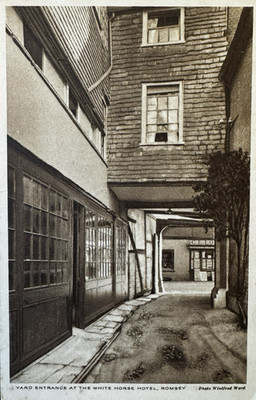 Romsey White Horse Hotel Hof Eingang Foto von Winifred Ward Vintage Postkarte