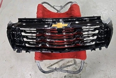 GENUINE OEM 2024 2025 2026 Chevy Equinox Chrome Grille Grill No
