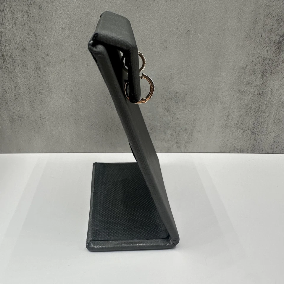 Pendientes Huggie de diamantes en oro amarillo de 14 kt - 0,10 ctw, 11,4 mm, nuevos Foto 3 de 4