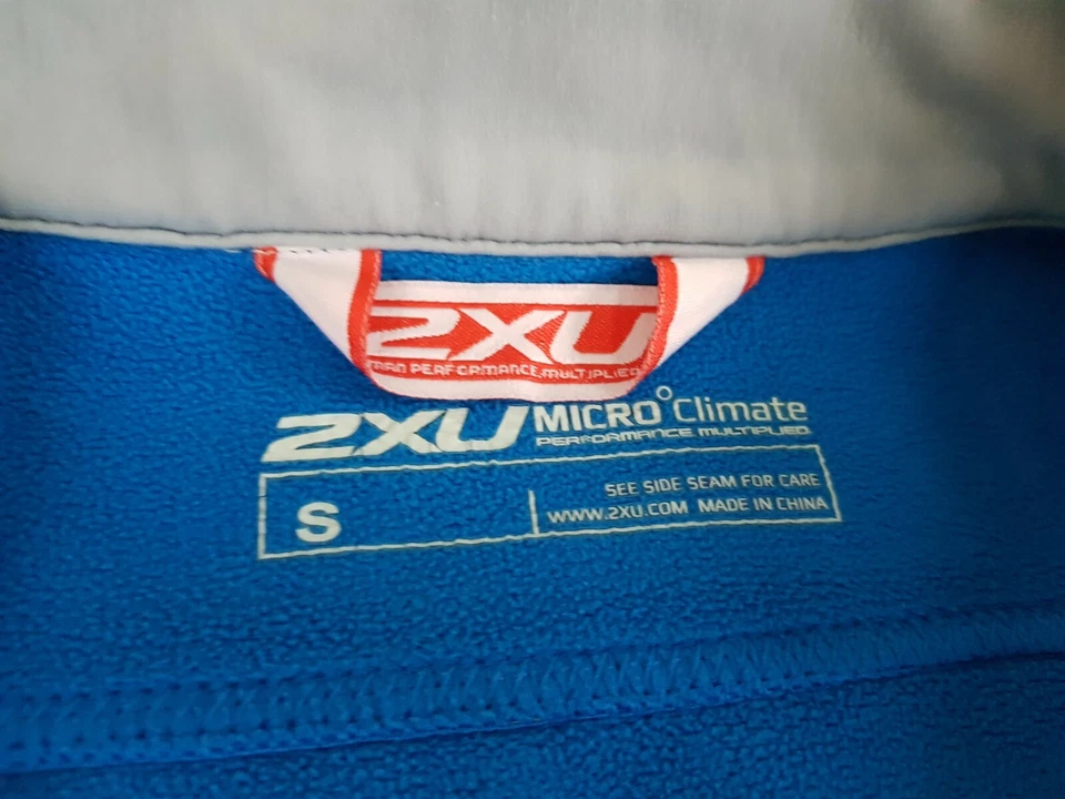 2XU Micro Climate Thermal Jacket Running Insulated Shell Size S   zr419 - Image 2 of 4