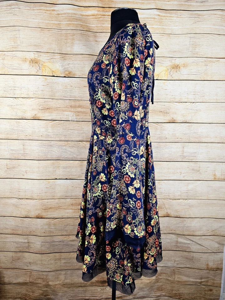 Nuevo con etiquetas Vestido Aryeh Línea A Manga Larga Estampado Floral Talla Grande  Foto 4 de 4