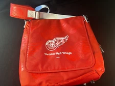 Detroit Redwings backpack cooler work bag shoulder strap multipurpose purse