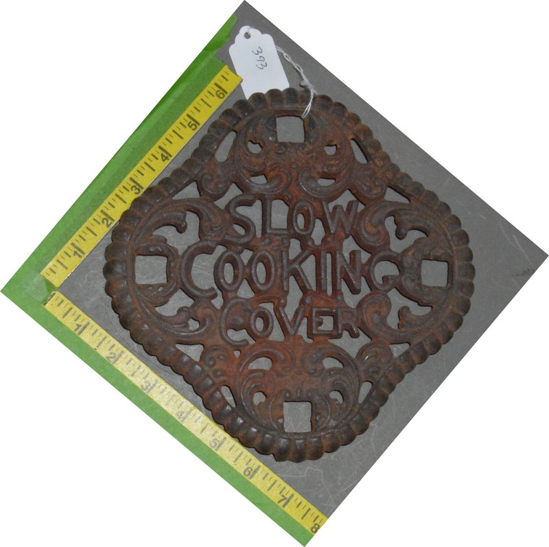 Vintage Cast Iron Slow Cooking Trivet Food Warmer inv 393