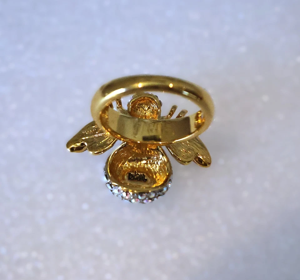 Anillo Joan Rivers Aprendiz Ganador Abeja Aroura Borealis Talla 8 Chapado en Oro Foto 4 de 4