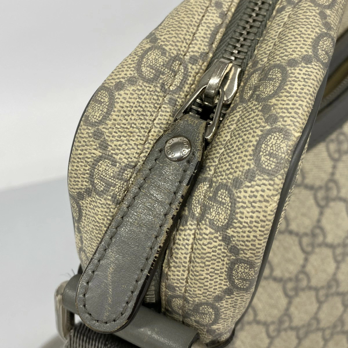 Gucci GG Supreme Shoulder Bag PVC Gray Silver Hardware thumbnail 9