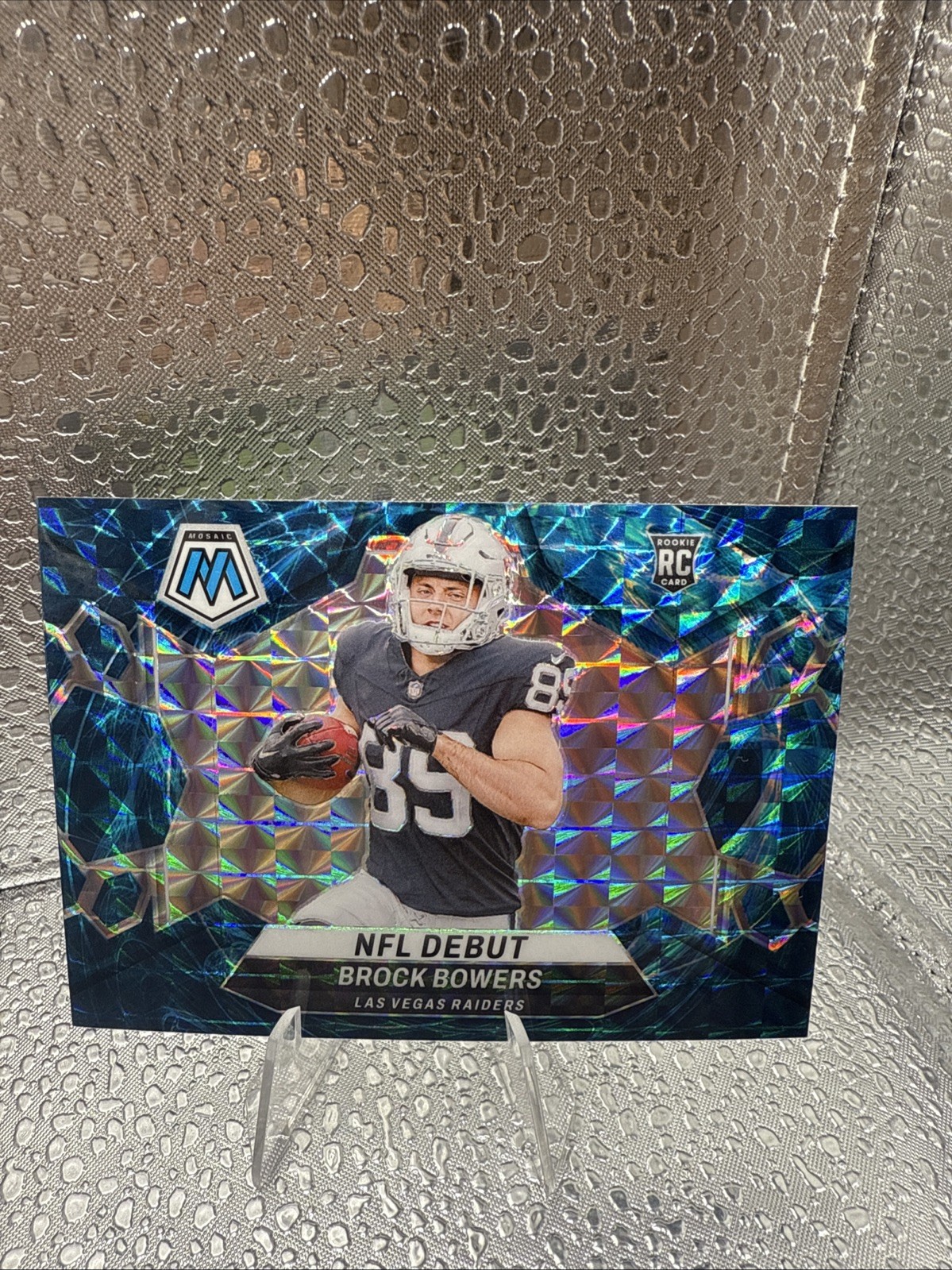 2024 Panini Mosaic - NFL Debut Brock Bowers #286 Genesis Mosaic Prizm (RC)