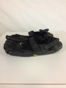Excellent Vibram V-Aqua Men's Water Shoes, Black, M45